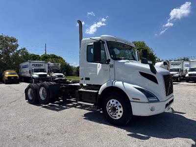 Volvo VNR62300 Single Axle Day Cab Truck - 455HP, 12 Speed Automatic