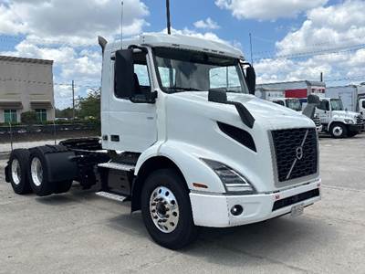 Volvo VNR62300 Single Axle Day Cab Truck - 455HP, 12 Speed Automatic