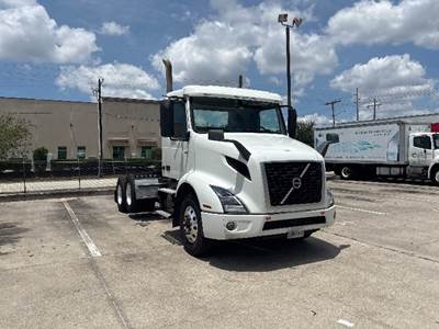 Volvo VNR62300 Single Axle Day Cab Truck - 455HP, 12 Speed Automatic