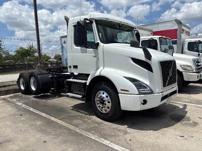 Volvo VNR62300 Single Axle Day Cab Truck - 455HP, 12 Speed Automatic