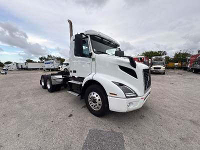 Volvo VNR62300 Single Axle Day Cab Truck - 455HP, 12 Speed Automatic