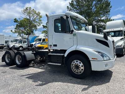 Volvo VNR62300 Single Axle Day Cab Truck - 455HP, 12 Speed Automatic