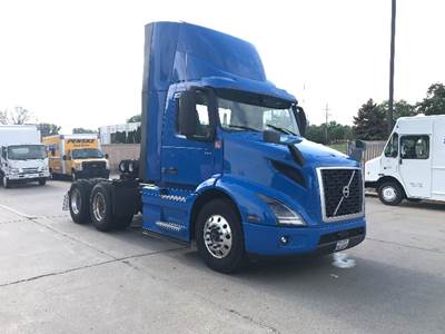 Volvo VNR64300 Day Cab Truck - 455HP, 12 Speed Automatic