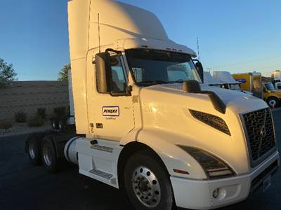Volvo VNR64300 Day Cab Truck - 425HP, 12 Speed Automatic