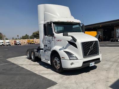 Volvo VNR64300 Day Cab Truck - 425HP, 12 Speed Automatic