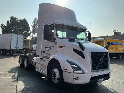 Volvo VNR64300 Day Cab Truck - 425HP, 12 Speed Automatic
