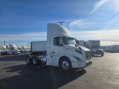Volvo VNR64300 Day Cab Truck - 425HP, 12 Speed Automatic