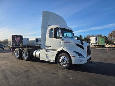 Volvo VNR64300 Day Cab Truck - 425HP, 12 Speed Automatic