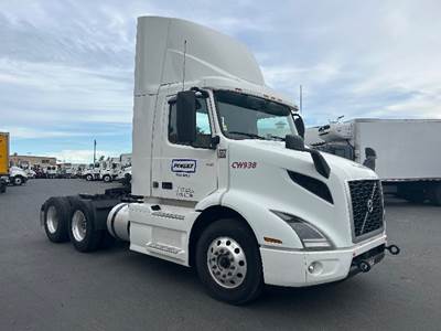 Volvo VNR64300 Day Cab Truck - 425HP, 12 Speed Automatic