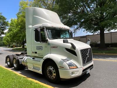 Volvo VNR64300 Day Cab Truck - 425HP, 12 Speed Automatic