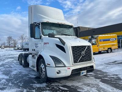 Volvo VNR64300 Day Cab Truck - 425HP, 12 Speed Automatic