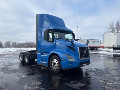Volvo VNR64300 Day Cab Truck - 455HP, 12 Speed Automatic