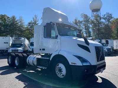 Volvo VNR64300 Day Cab Truck - 425HP, 12 Speed Automatic