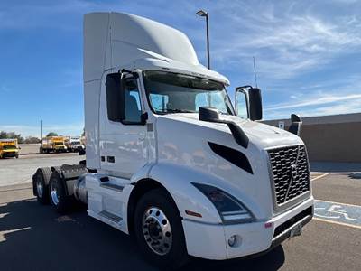 Volvo VNR64300 Day Cab Truck - 425HP, 12 Speed Automatic