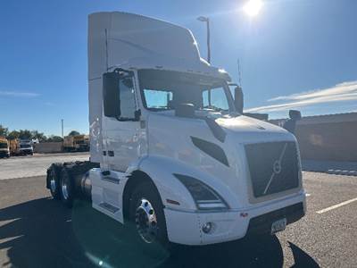 Volvo VNR64300 Day Cab Truck - 425HP, 12 Speed Automatic