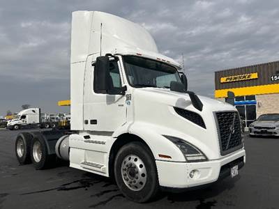 Volvo VNR64300 Day Cab Truck - 425HP, 12 Speed Automatic