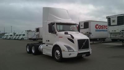 Volvo VNR64300 Day Cab Truck - 425HP, 12 Speed Automatic