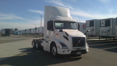 Volvo VNR64300 Day Cab Truck - 425HP, 12 Speed Automatic