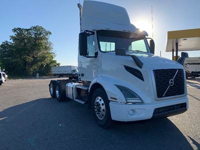 Volvo VNR64300 Day Cab Truck - 405HP, 12 Speed Automatic