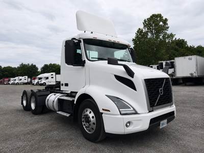 Volvo VNR64300 Day Cab Truck - 405HP, 12 Speed Automatic