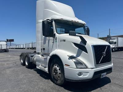 Volvo VNR64300 Day Cab Truck - 425HP, 12 Speed Automatic