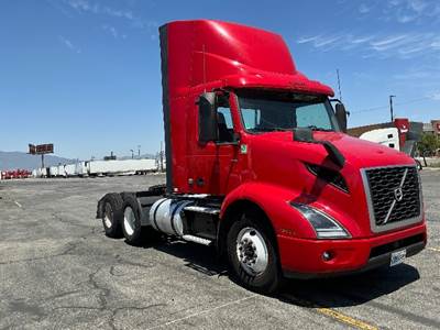 Volvo VNR64300 Day Cab Truck - 425HP, 12 Speed Automatic
