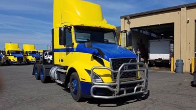 Volvo VNR64300 Day Cab Truck - 455HP, 12 Speed Automatic