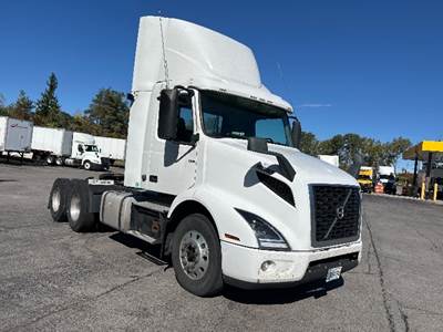Volvo VNR64300 Day Cab Truck - 435HP, 12 Speed Automatic