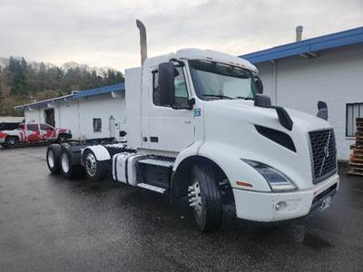 Volvo VNR84300 Day Cab Truck - 455HP, 12 Speed Automatic