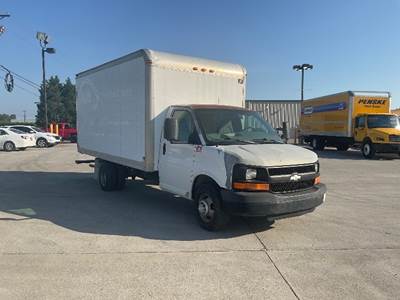 Chevrolet Express Box Truck - 300HP, 4 Speed Automatic, Roll up Door