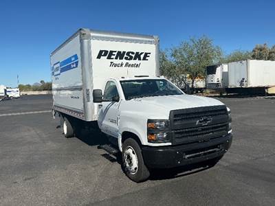 Chevrolet Silverado Box Truck - 350HP, 6 Speed Automatic, Roll up Door