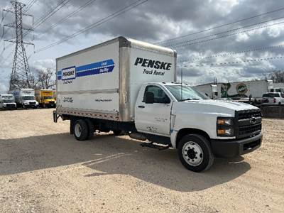 Chevrolet Silverado Box Truck - 350HP, 6 Speed Automatic, Roll up Door