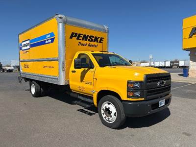 Chevrolet Silverado Box Truck - 350HP, 6 Speed Automatic, Roll up Door