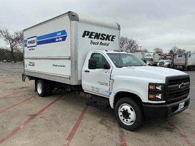 Chevrolet Silverado Box Truck - 350HP, 6 Speed Automatic, Roll up Door