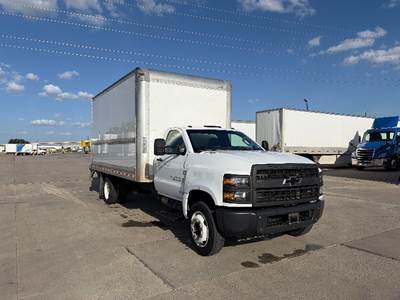 Chevrolet Silverado Box Truck - 350HP, 6 Speed Automatic, Roll up Door
