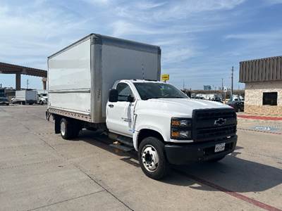 Chevrolet Silverado Box Truck - 350HP, 6 Speed Automatic, Roll up Door