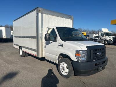 Ford E-350 Box Truck - 305HP, 6 Speed Automatic, Roll up Door