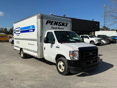 Ford E-350 Box Truck - 305HP, 6 Speed Automatic, Roll up Door