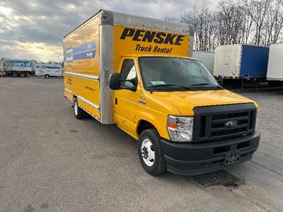 Ford E-350 Box Truck - 305HP, 6 Speed Automatic, Roll up Door