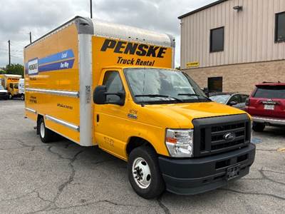 Ford E-350 Box Truck - 305HP, 6 Speed Automatic, Roll up Door