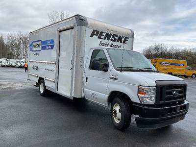 Ford E-350 Box Truck - 305HP, 6 Speed Automatic, Roll up Door