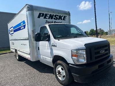 Ford E-350 Box Truck - 305HP, 6 Speed Automatic, Roll up Door