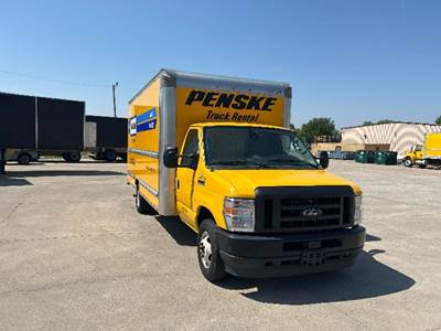 Ford E-350 Box Truck - 305HP, 6 Speed Automatic, Roll up Door