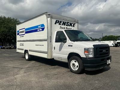 Ford E-350 Box Truck - 305HP, 6 Speed Automatic, Roll up Door
