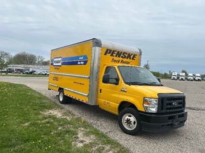 Ford E-350 Box Truck - 305HP, 6 Speed Automatic, Roll up Door
