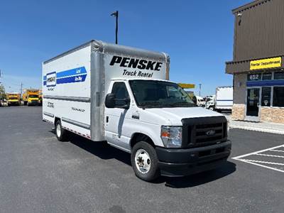 Ford E350 Box Truck - 305HP, 6 Speed Automatic, Roll up Door
