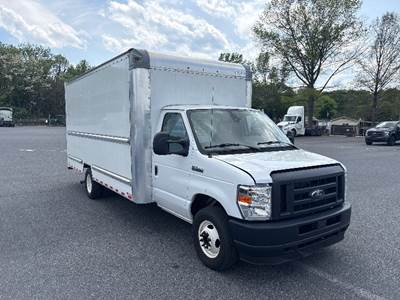 Ford E-350 Box Truck - 305HP, 6 Speed Automatic, Roll up Door