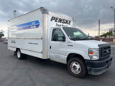 Ford E-350 Box Truck - 305HP, 6 Speed Automatic, Roll up Door