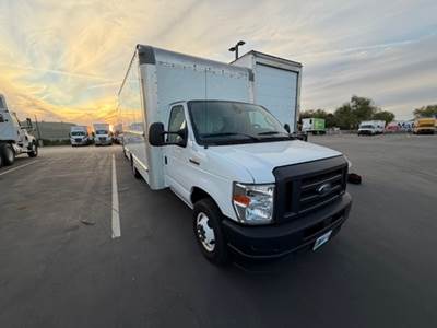Ford E350 Box Truck - 305HP, 6 Speed Automatic, Roll up Door