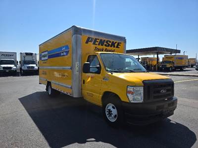 Ford E-350 Box Truck - 305HP, 6 Speed Automatic, Roll up Door